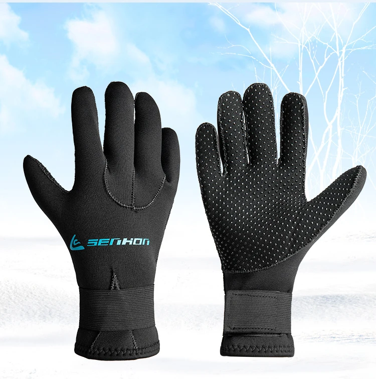 The newest type of anti-slip and anti-wear swimming fishing submersible gloves