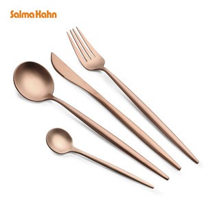 https://img2.tradewheel.com/uploads/images/products/4/8/wholesale-oem-custom-restaurant-dinnerware-luxury-gold-spoon-knife-fork-stainless-steel-cutlery-flatware-sets1-0706462001617923113.jpg.webp