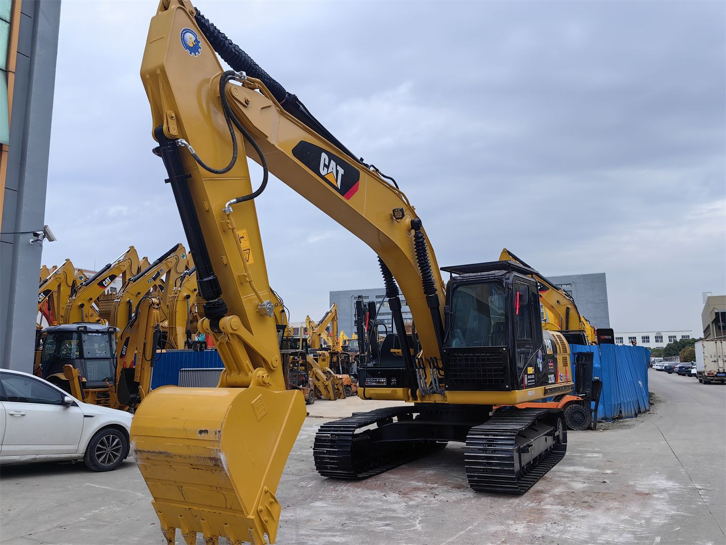 Buy Cat 320 Crawler Excavator 320d Japan Made Machinery from PF ...