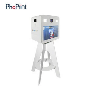 2018 high quality wedding party events photo booth machine kiosk wholesale photo booth supplies