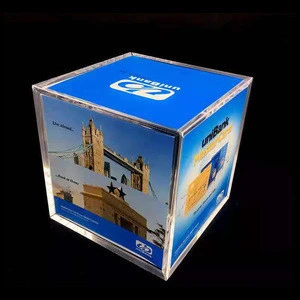 2018 Wholesale Desktop Acrylic Photo Cube or Photo Frame for 6 photos as Decoration Gift