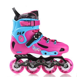 2020 New design professional flashing roller skates for kids