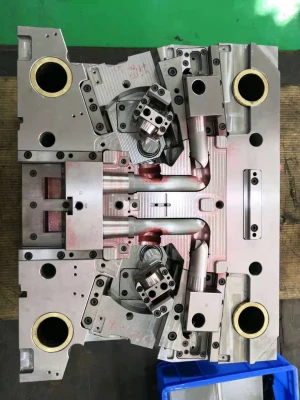 2021 Hot Sale Precision Plastic Injection Mould/Mold Making Connector Mould