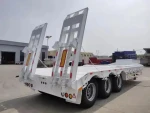China factory manufactures rear hydraulic ladder 4-axle Lowboy trailer low-bed semi-trailer