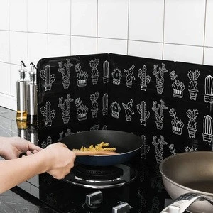 Creative gas stove folding aluminum foil oil splash guard heat insulation kitchen utensils