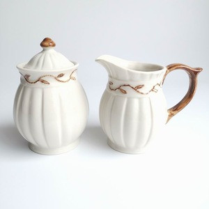 European style antique  ceramic embossed milk jug sugar pot with lid stoneware milk &amp; sugar jug sets