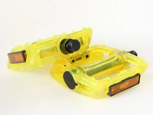 Multi-color Mountain Road Bicycle Pedals 9/16 Yellow Light Reflector Flat Jelly candy Pedals