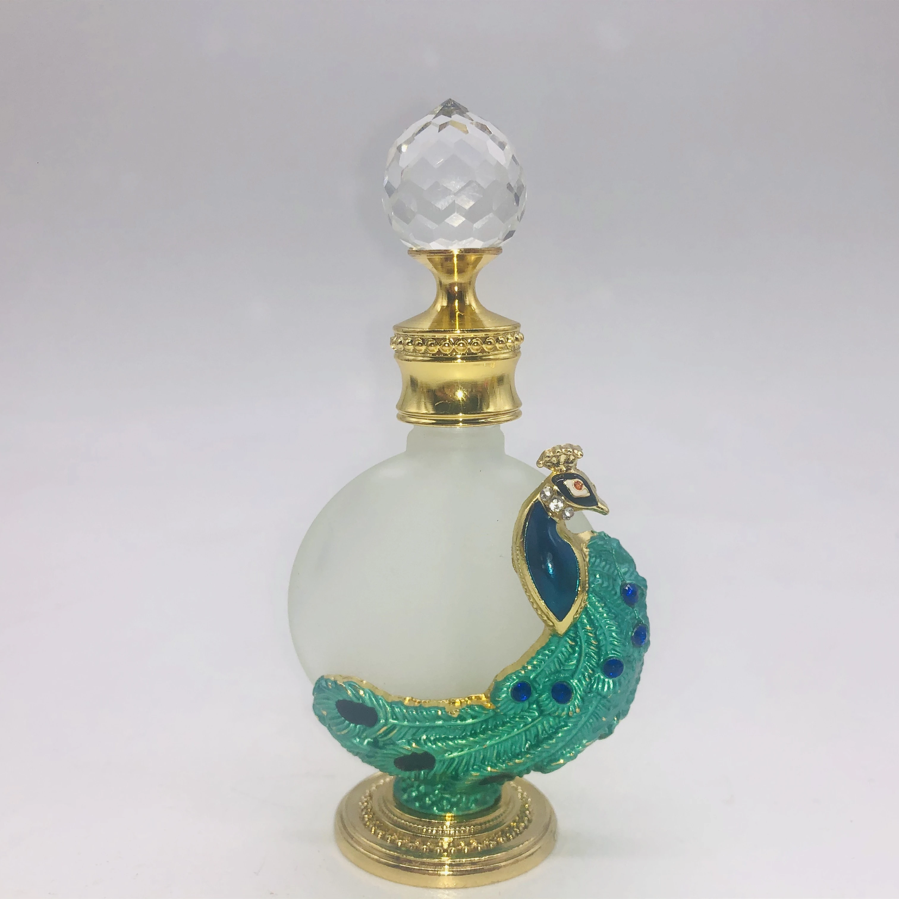 Wholesale 15ml 30ml Dubai style Arabic glass essential oil perfume bottle with glass sticker