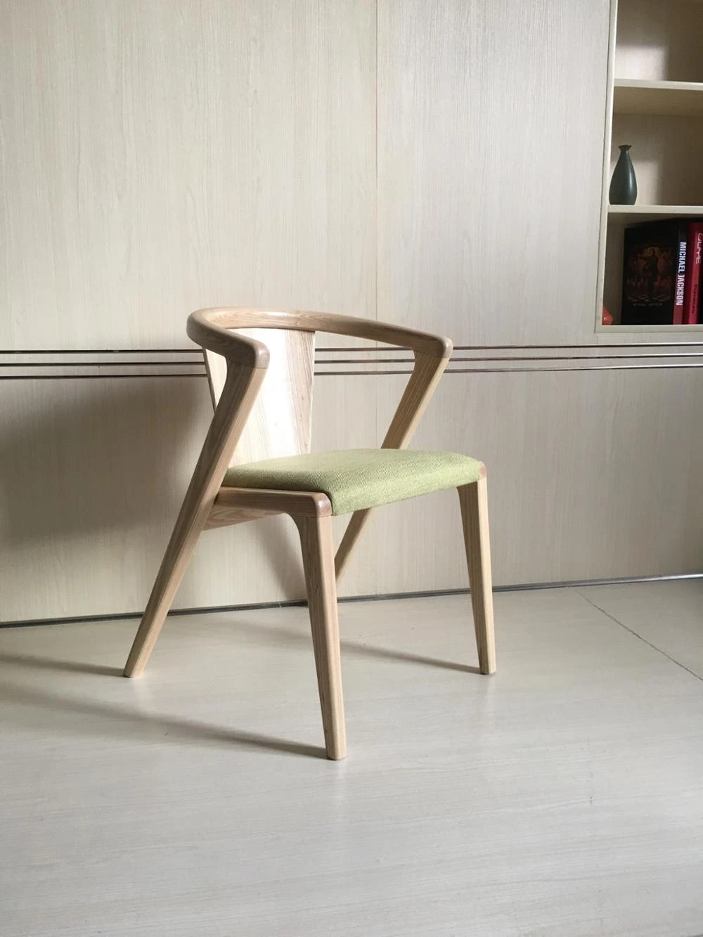 Wholesale Solid Wood Design Dining Chair Restaurant Wooden Chair