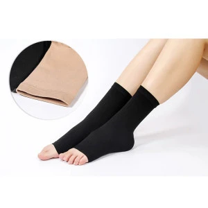 Yiyang XIANGZI factory hot selling medical Ankle sleeves /ankle guard /football ankle support with bottom price