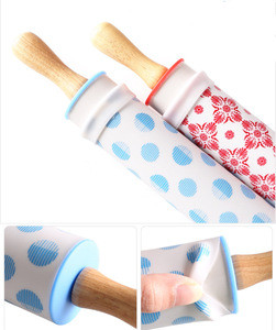 Amazon solid wood handle  Bakeware Accessories non-stick roller Silicone Rolling Pin