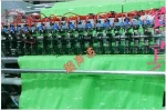 China supplier full automatic eyes glasses cleaning cloth cutting machine