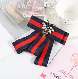 Fashion Bows Bowties Fabric Brooches for Women Vintage Brooches Stripe Cloth Shirt Corsage Neck Tie School Party Christmas Gifts