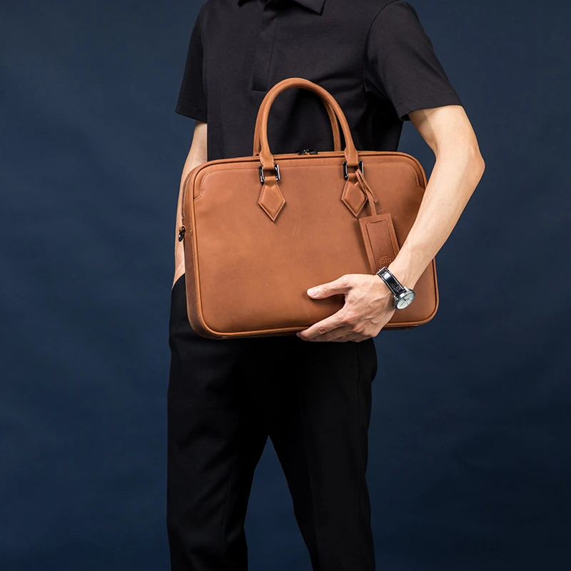 Gionar Designer High Quality Crazy Horse Leather Men&#x27;s Brown Color OEM Briefcase Large Laptop Bag