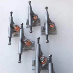 Good Quality Gravity Casting Technology 5 Inch Black Silver Longboard Trucks Double Kingpin Good Bushings 5inch