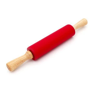 High Quality Food Grade Wood Rolling Pin Kitchen Baking Tool Non Stick Silicone Rolling Pin Wholesale