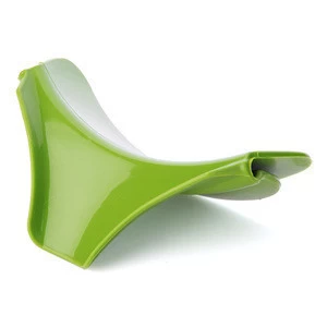 hot sales ECO friendly  pour silicone funnel for soup oil  Kitchen Gadget Water Deflector Cooking Tool