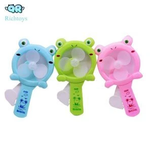 Hot selling frog shaped Hand pressure mini fan cute small summer toys fan for children