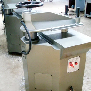 Hydraulic eva sole swing arm cutting machine