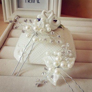 Korean style bridal tiara flower shape pearl metal and rhinestone made white for wedding or shooting