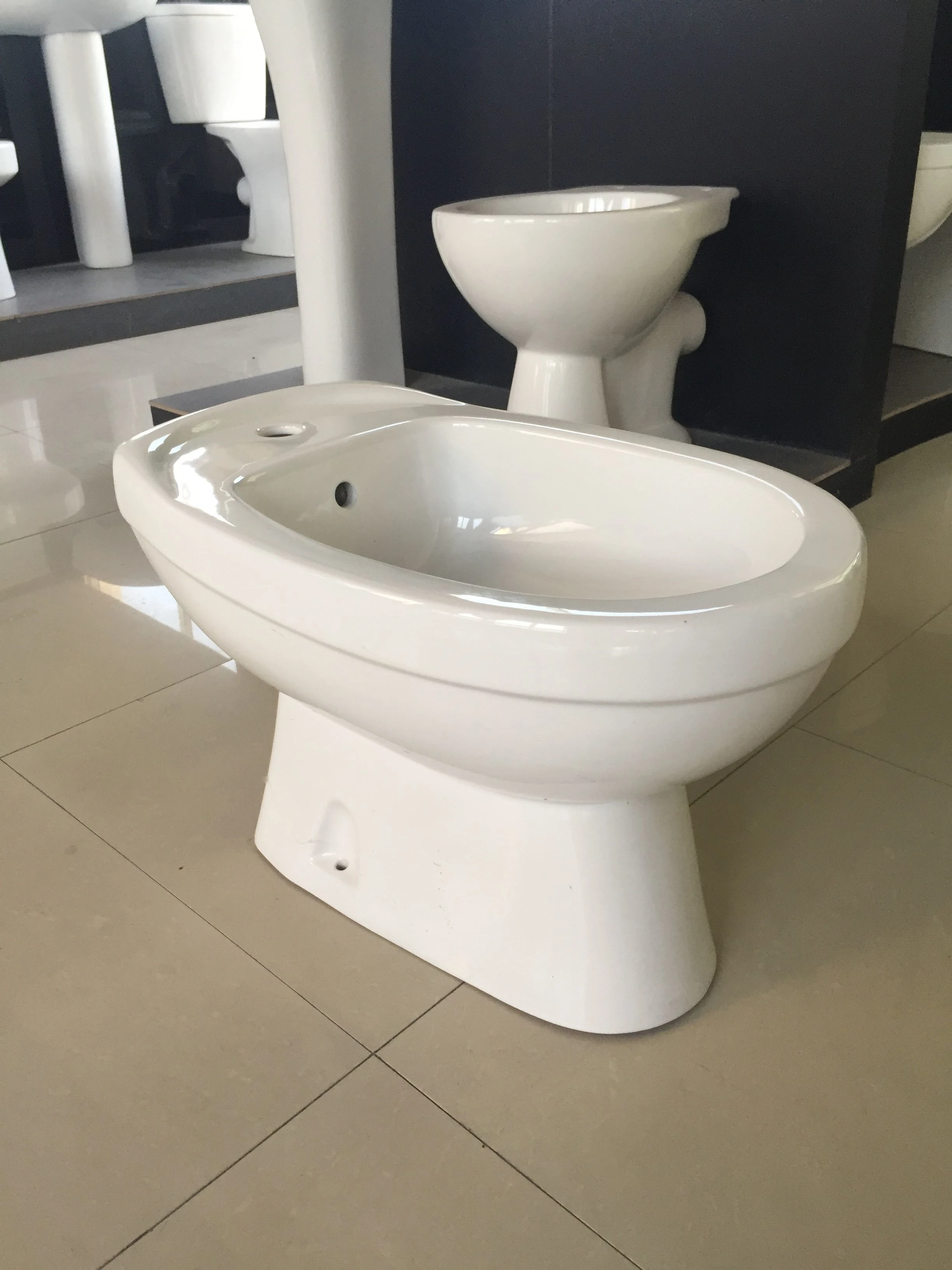 New design round shape bathroom non electric ceramic china bidets