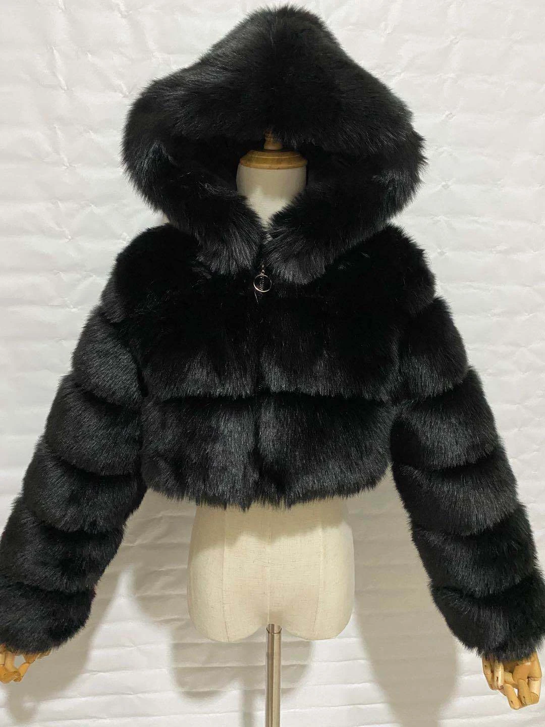 Solid colors women plus size winter fur cropped long sleeves thick coats for lovely girls oversized cropped faux fur jacket