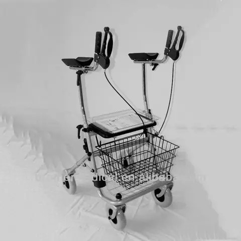 Steel Forearm Rollator handicap and elderly