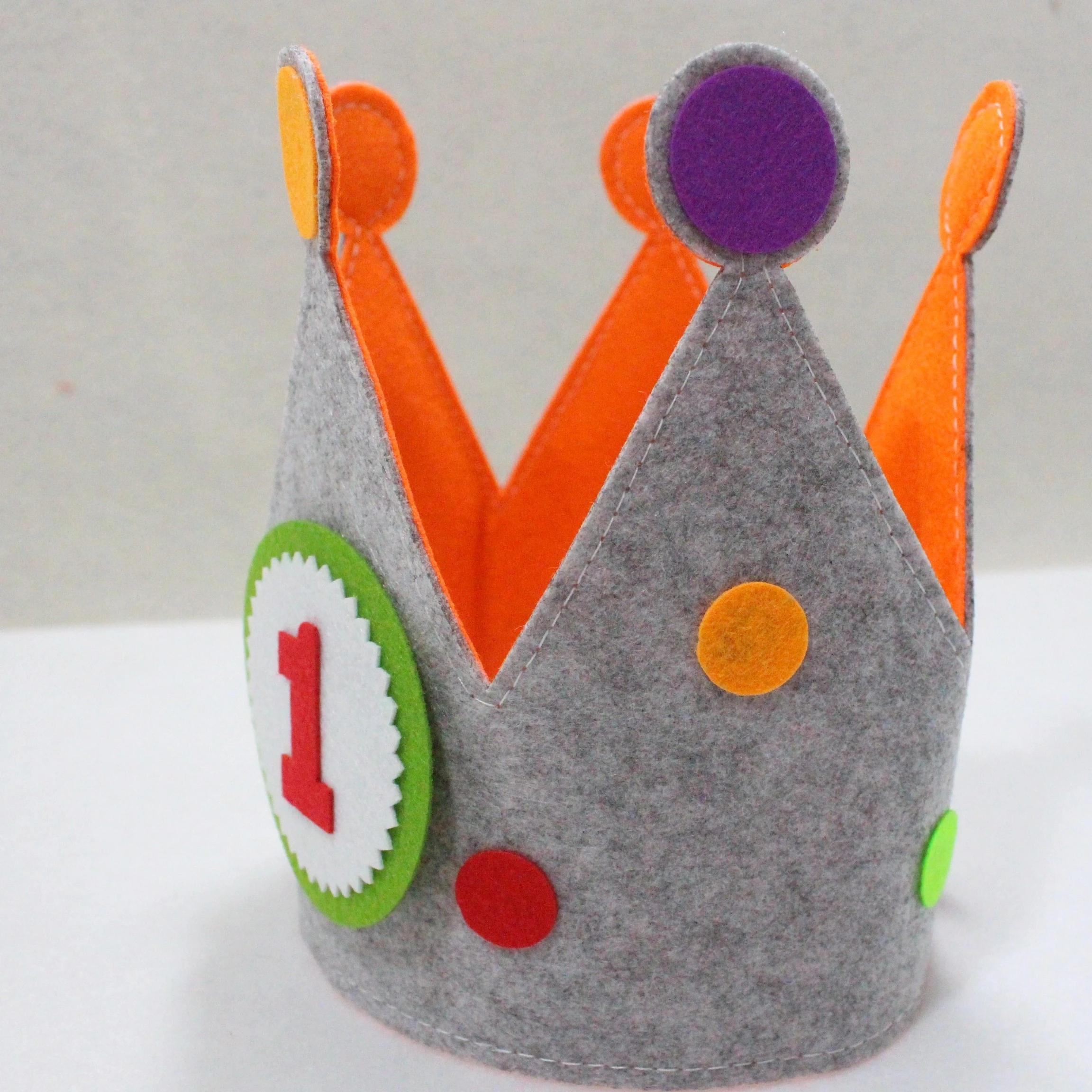 Wholesale prices wool felt crown for kids birthday with sticky fasteners