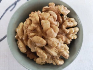 Chinese Origin supplier  walnut kernels extra light halves for selling