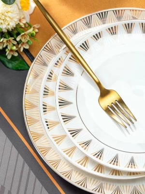 Light of Gold and Silver Ceramic Tableware