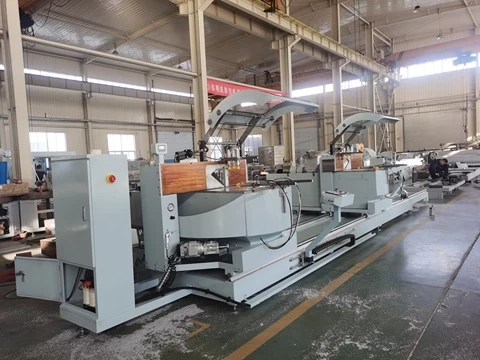 Between 45 and 90 angle extra-wide aluminum profile cutting saw machine