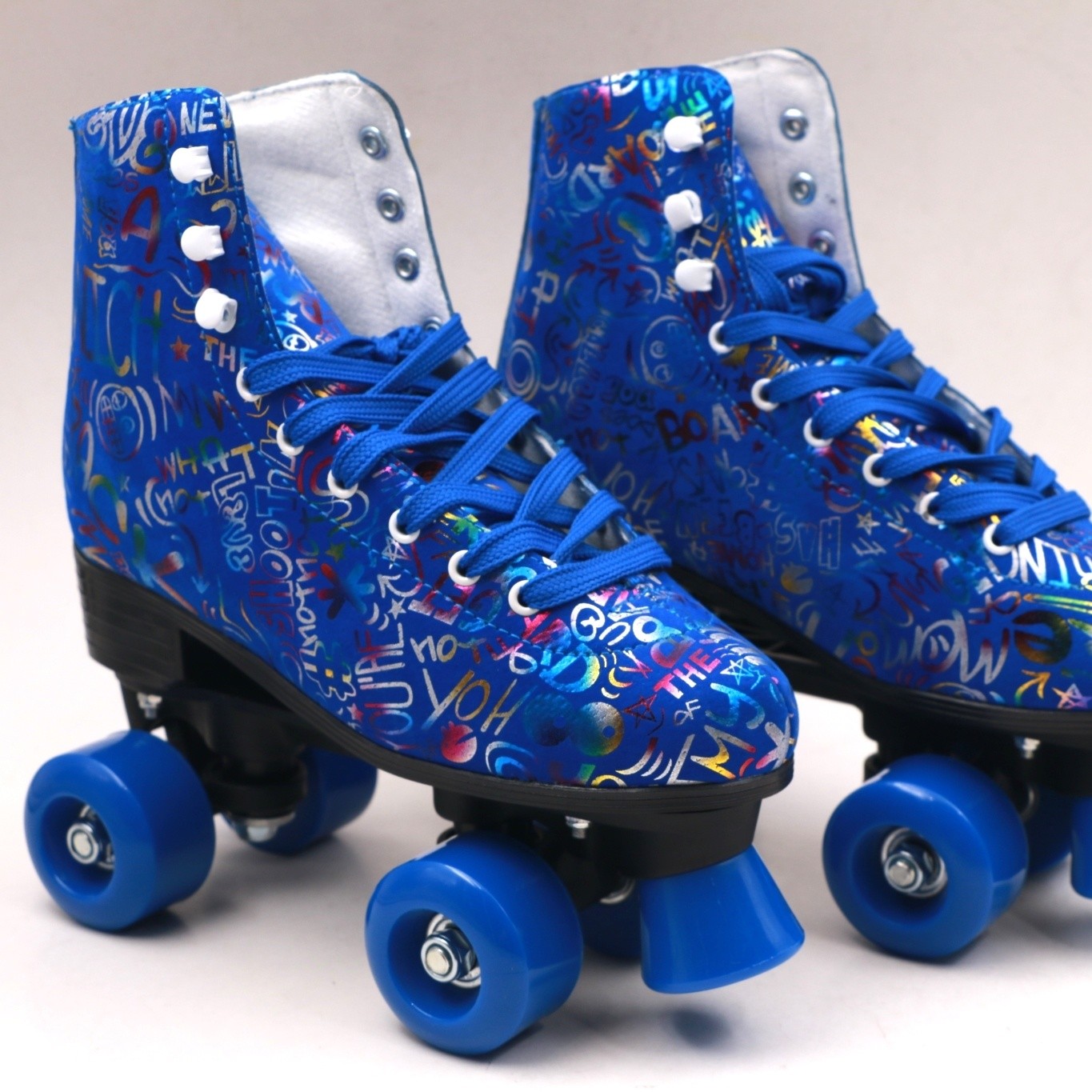 Blue suede multi-colorful words cheap roller skate sport girl skating shoes