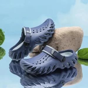 Customized Mens Comfortable Soft Breathable Beach Shoes Anti Slip Street Walking Out Garden Clogs Shoes