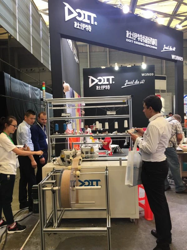 DT-EX5200-4D/AT 4 Thread Overlock Sewing Machine Industrial with Auto Trimmer