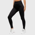 Top Trending Product yoga Set For Womens 2024 New Arrival Top Fashion Women Yoga Set With Custom Logo