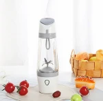 Wholesale High quality plastic usb juice cup charging Fruit juicer home small portable automatic electric plastic juicer cup