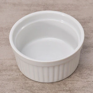 Wholesale kitchenware round striped white ramekin dish non stick fancy bakeware