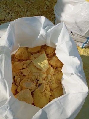 Crushed lump Sulphur