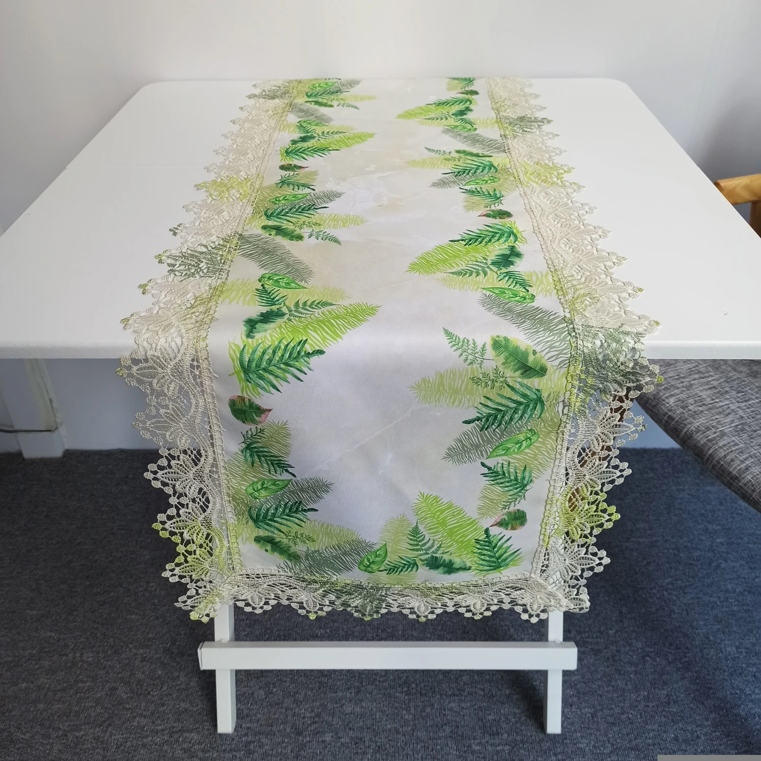 100% polyeser plain woven fabric with chemical lace decorative digital printed tablecloth and tablerunner