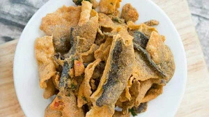 CRISPY SALTED EGG FISH SKIN SEAFOOD SNACK / FRIED FISH SKIN FROM VIETNAM / George +84 33 727 9933