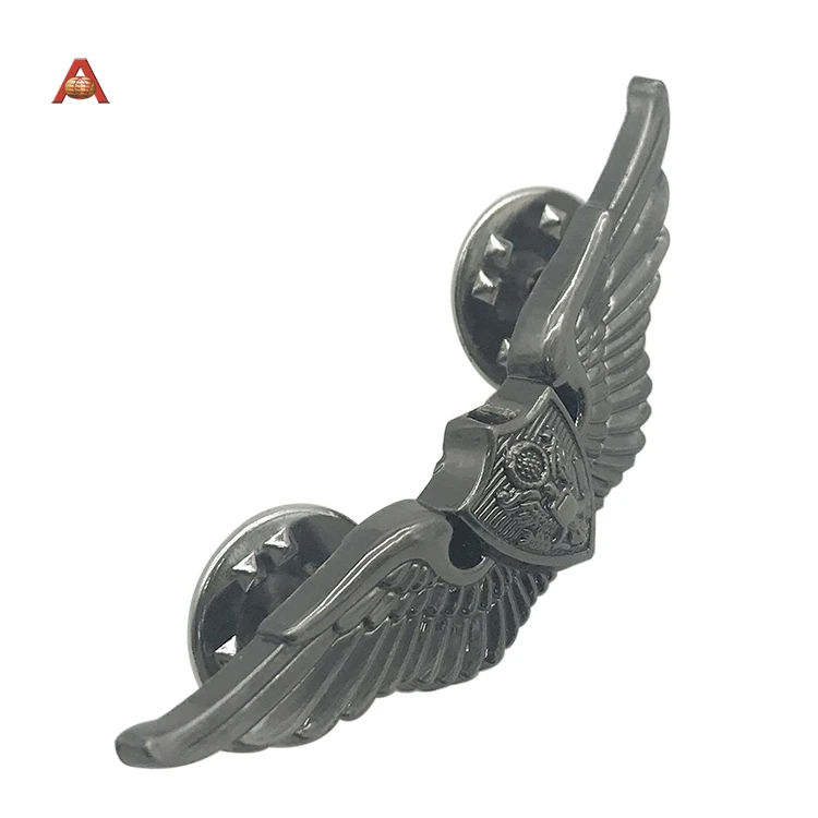 Custom 3D Cheap Shield Lapel Metal Silver Crafts Wing Round Pin Button Tinplate Badge Maschin Cute Badge Reel Pin