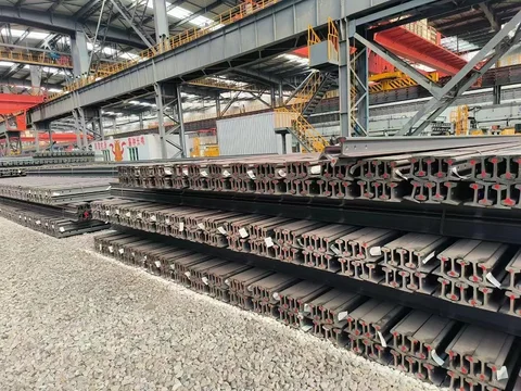 Heavy Motor Rails Buy High-speed And Heavy-haul Railway Rails Essential Locomotive ...