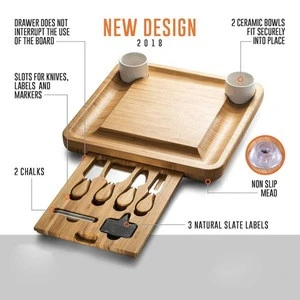 Hot sale 2019 new style bamboo cheese board for christmas gift with high quality