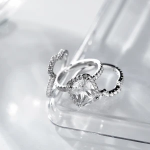 Huiyue Luxury Womens 925 Sterling Silver Zircon 3 pieces half eternity wedding ring set with cushion cut diamonds