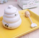 Popular Wedding Decoration "Meant to Bee" Ceramic Honey Pot with Wooden Dipper
