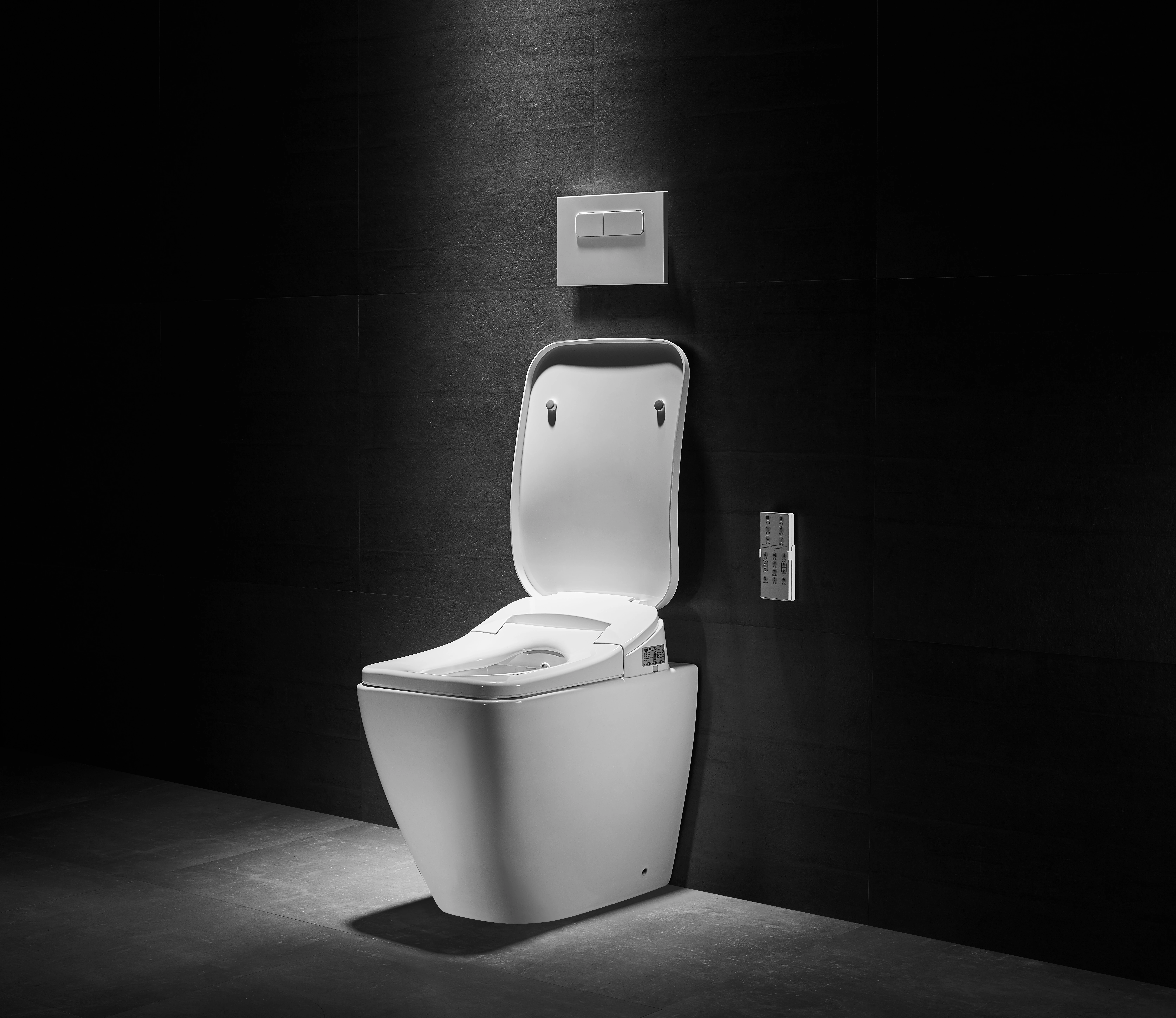 Smart toilet ceramic toilet with built-in water tank, toilet sensor flushing, automatic clamshell household integrated