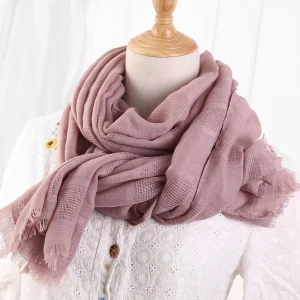 Spring new cotton and linen pure color hollow scarf, Foreign Trade Sen Department literary style ladies Shawl