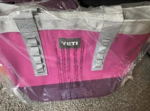 For sale YETI CAMINO CARRYALL 35 LIMITED EDITION * PRICKLY PEAR PINK