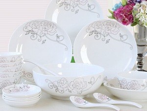 Haonai Chinese style elegant porcelain bone china dinnerware set with customized design