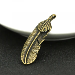 Manufacturer wholesale brass custom vintage do old crafts pure copper feather pendant ornaments